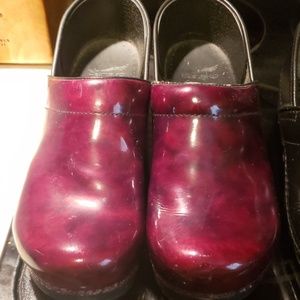 Dansco clogs